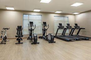 Cambria Hotel Milwaukee Downtown