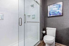 Cambria Hotel Milwaukee Downtown