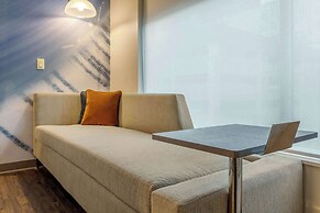 Cambria Hotel Milwaukee Downtown