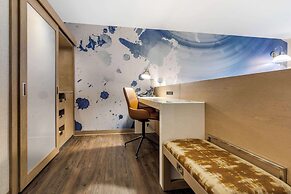 Cambria Hotel Milwaukee Downtown