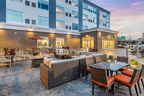 Cambria Hotel Milwaukee Downtown