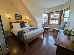 The Coo's Guest House