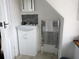 The Coo's Guest House