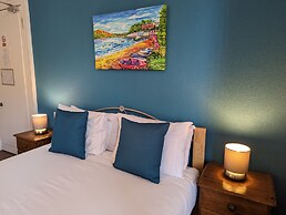 The Coo's Guest House