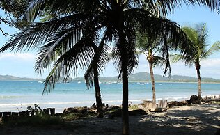 Casa Woodbine Beachfront House