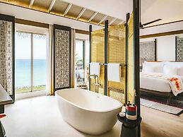 InterContinental Maldives Maamunagau Resort by IHG