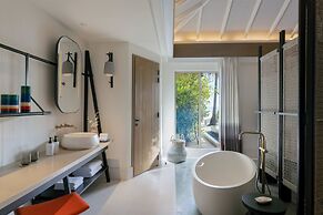 InterContinental Maldives Maamunagau Resort by IHG