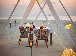 InterContinental Maldives Maamunagau Resort by IHG