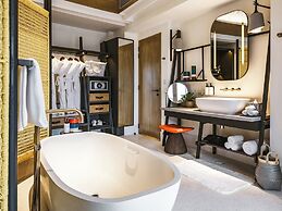 InterContinental Maldives Maamunagau Resort by IHG