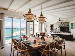 InterContinental Maldives Maamunagau Resort by IHG