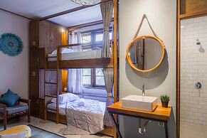 Interconnection Hostel