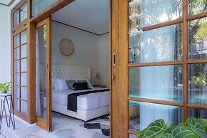 Interconnection Hostel