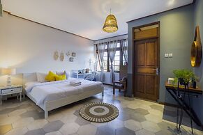 Interconnection Hostel