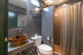 Castle Black Bangkok - Hostel