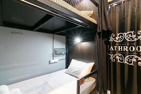 Castle Black Bangkok - Hostel