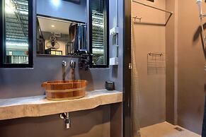 Castle Black Bangkok - Hostel