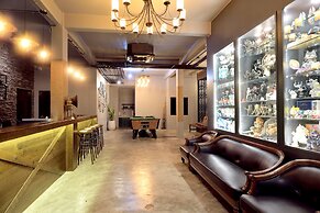 Castle Black Bangkok - Hostel