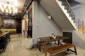 Castle Black Bangkok - Hostel