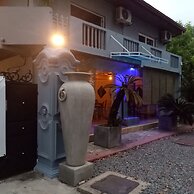 This Is It Airport Hotel and Restaurant