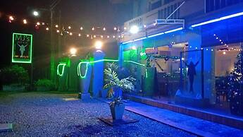 This Is It Airport Hotel and Restaurant