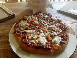 This Is It Airport Hotel and Restaurant