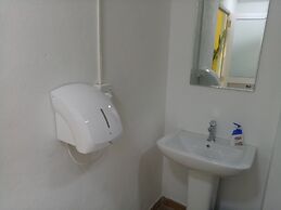 This Is It Airport Hotel and Restaurant