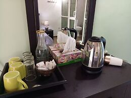 This Is It Airport Hotel and Restaurant