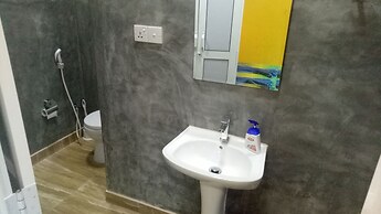 This Is It Airport Hotel and Restaurant