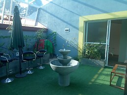 This Is It Airport Hotel and Restaurant