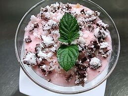 This Is It Airport Hotel and Restaurant