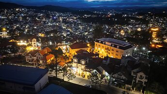 Green Meadow Central Đà Lạt - O'TEL