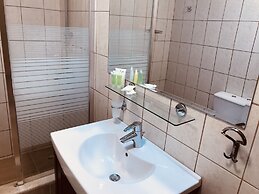 Tala Bay Residence - Families Only