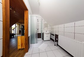 Szabolcs Apartments