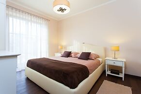 Villa Mira