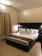 Posh Apartments Bussiness Hotel