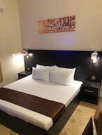 Posh Apartments Bussiness Hotel