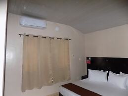Posh Apartments Bussiness Hotel
