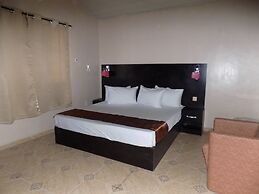 Posh Apartments Bussiness Hotel