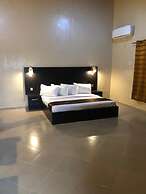 Posh Apartments Bussiness Hotel