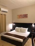 Posh Apartments Bussiness Hotel