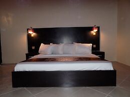 Posh Apartments Bussiness Hotel