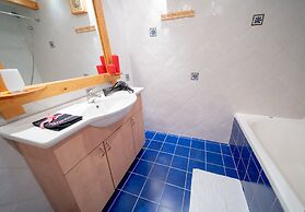 YalaRent Argaman 2BR & Balcony APT - Families only