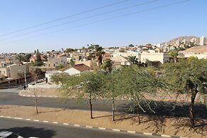 YalaRent Argaman 2BR & Balcony APT - Families only