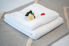 YalaRent Argaman 2BR & Balcony APT - Families only