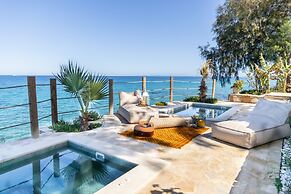 Paradisso Beach Villas