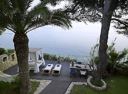 Paradisso Beach Villas