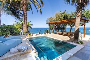 Paradisso Beach Villas