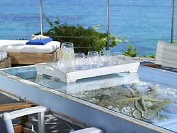 Paradisso Beach Villas