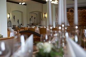 Hotel Zur Burg Sternberg
