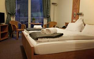 Hotel Zur Burg Sternberg